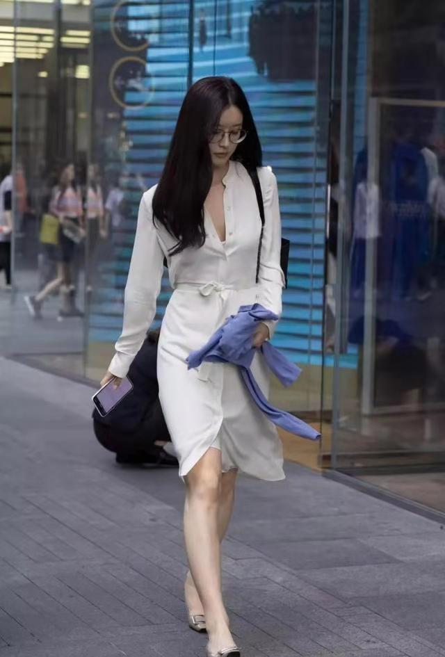 街拍时尚在现在已经是非常是一个非常流行的词汇了