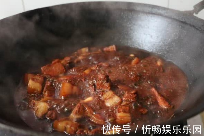 做红烧肉,多数人错在第一步!教你大厨做法,入口即化,还不油腻
