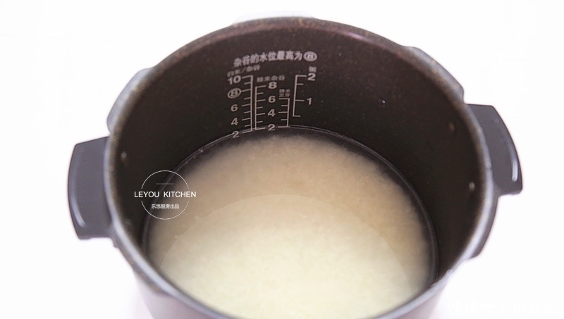 简单好做的懒人焖饭,一锅菜、肉、饭全有,下班再不用愁吃什么