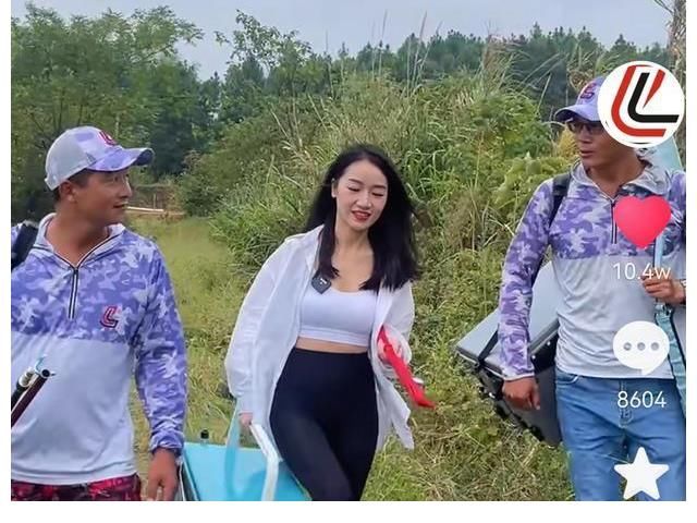 垂钓界乱了！带“女徒弟”成风，刘志强成落汤鸡，邓刚坐怀不乱