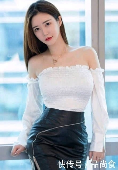 发挥|时尚靓丽的连衣裙美女,完美发挥紧身裙修身的作用!