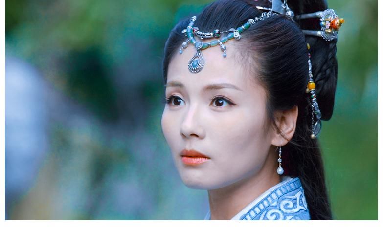 簪子|正午阳光女主的翡翠头饰，原以为霓凰是最简单的，没想到林奚更低调
