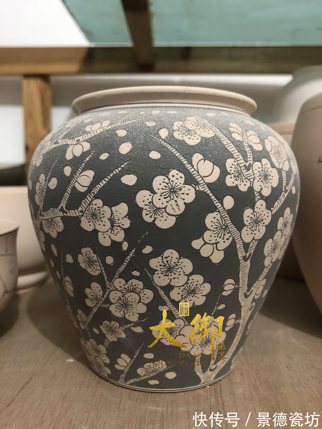 手工瓷#大御瓷器余浪——非遗传人承古艺,匠心守护手工瓷!