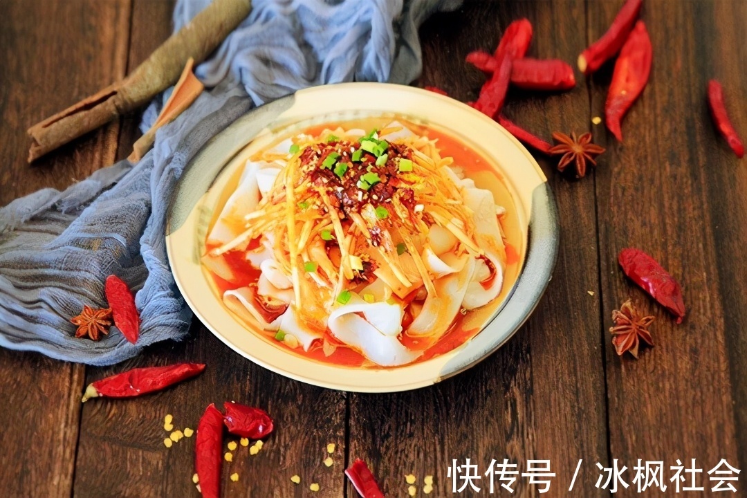 美味|自制美味凉皮，香辣开胃，太好吃了，再也不用出去吃了