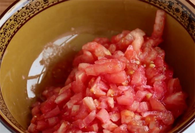 想吃刀削面不用出去吃，手把手教你在家做出来，劲道爽滑，超简单！