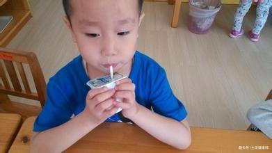 脾胃|孩子发育慢不能喝牛奶医生要想娃长高个,少喝3汤,多喝2水