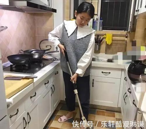 油烟|到舅妈家才发现,厨房不一定要大!瞧瞧人家这布置,高级又整洁