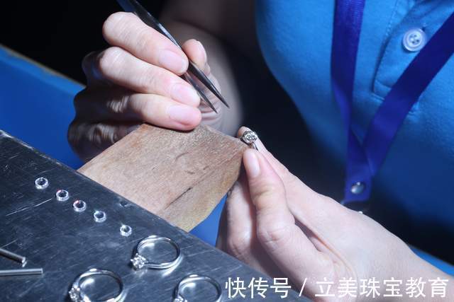 戒托|戒指想要改大或者改小可以去哪里进行珠宝维修修改?