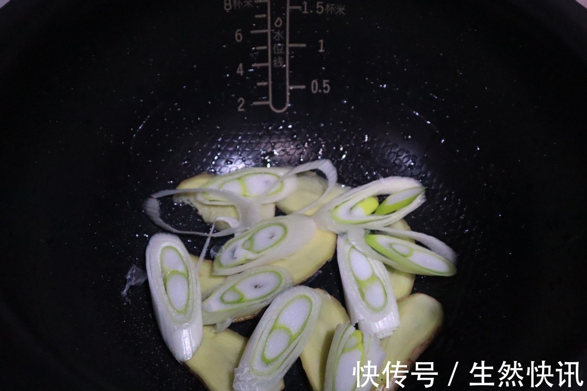 调味料|电饭煲不仅仅可以用来煮饭,做这道电饭煲焗鸡也不错,挖掘新吃法