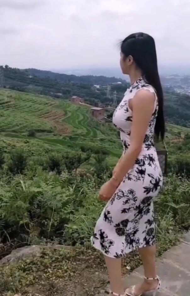 紧身裙 复古风的紧身裙,穿出了东方女人的美