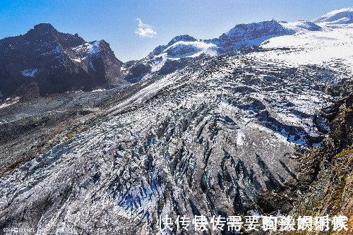 香格里拉|瑞士版香格里拉，藏于绝美雪山包围之中，是冰川徒步旅行胜地