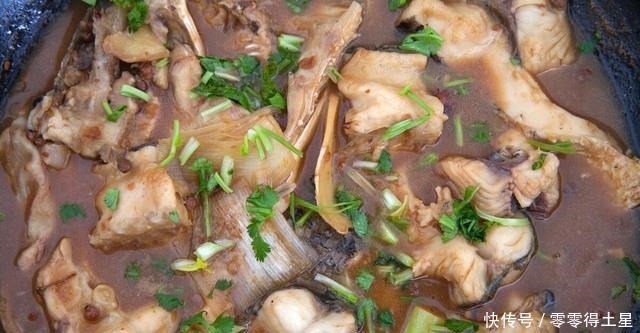 家常炖鱼,不用煎不用炸,斩块直接下锅,20分钟上桌