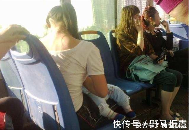 玲玲|产妇“漏奶”打湿衣服,遭孩子嘲笑,宝妈的教育方式值得学习