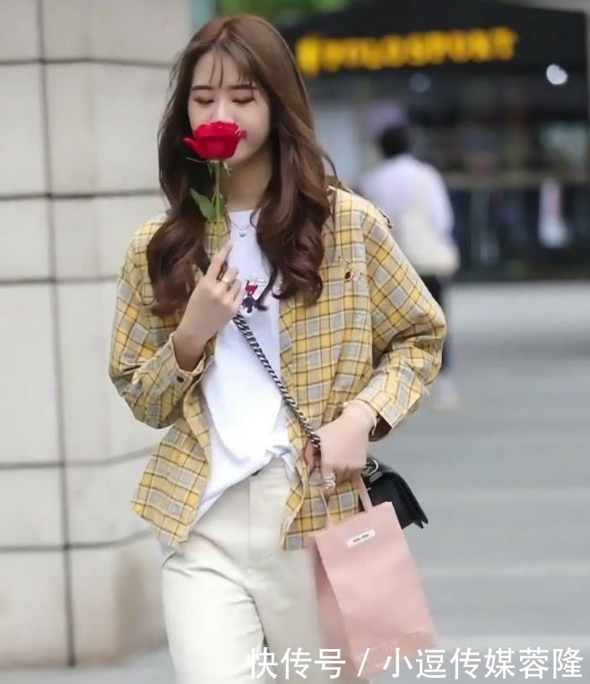 海盐|牛仔裤已经被嫌弃了,潮人处火爆的是“海盐裤”,穿上清新感爆裂