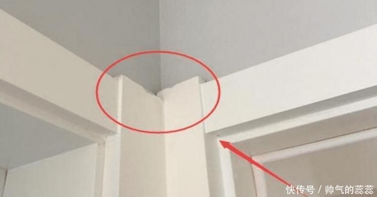 业主|木门有问题,业主要求返工,而师傅直说800块的门就这样