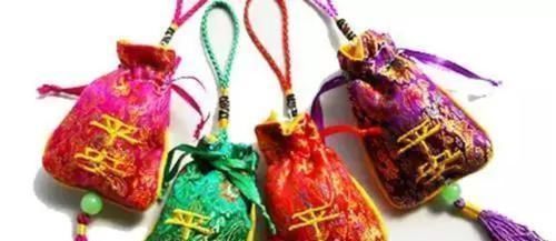 艾草|家中有艾叶，郎中不用来使用艾叶时，请记住6个字，效果会更好