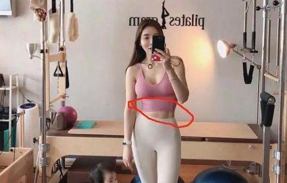 不法分子|90后辣妈“另类晒娃”惹争议:为了炫身材,萌娃论为“背景板”