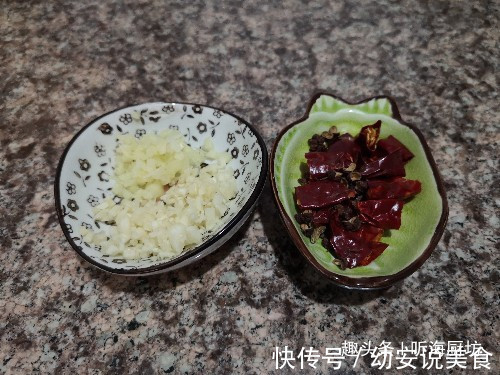 中餐厅很火的一道菜，红而不辣，简单易学，下3碗饭绝不是问题