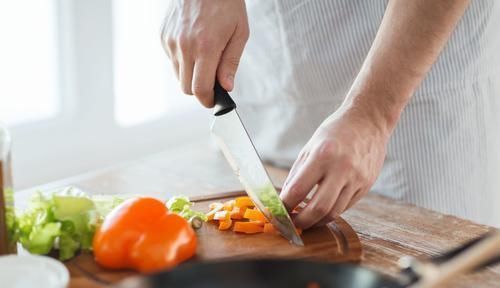 亚硝酸盐|四种隔夜菜，即便放在冰箱里，也要扔掉，它们是公认的最强致癌物