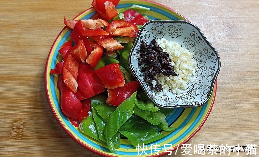 天冷了教你用里脊肉做一道好吃的菜,成菜嫩滑爽口下饭,太香了