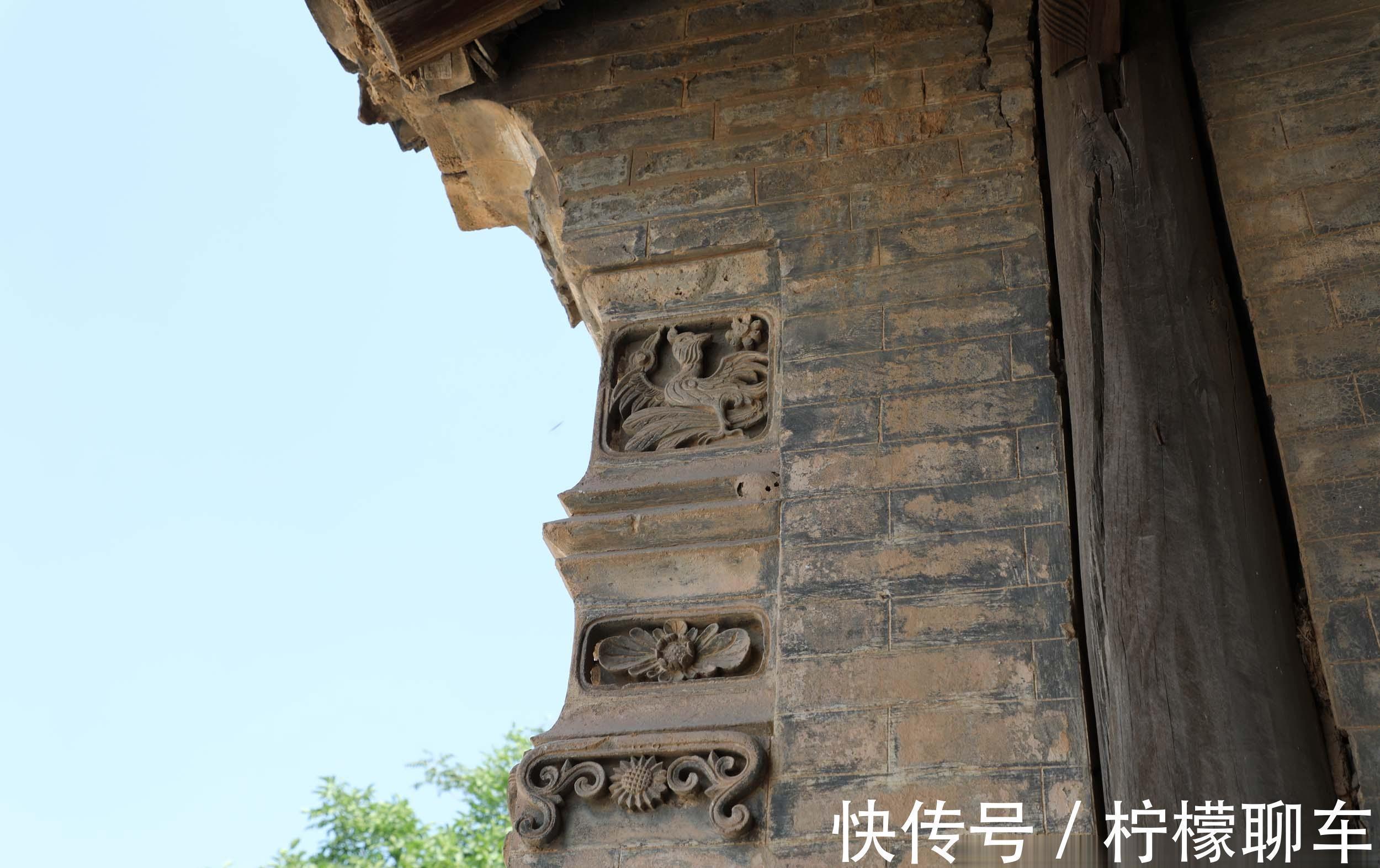 豪宅&晋南大山发现百年“豪宅”门楼上都是“宝贝”,百万不卖看多漂亮