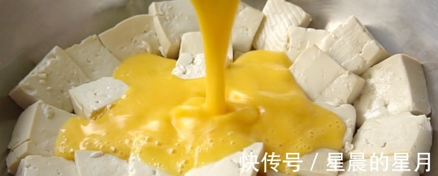 大虾别再炒着吃,加一块豆腐一次炖一锅,孩子爱吃个子长得快!