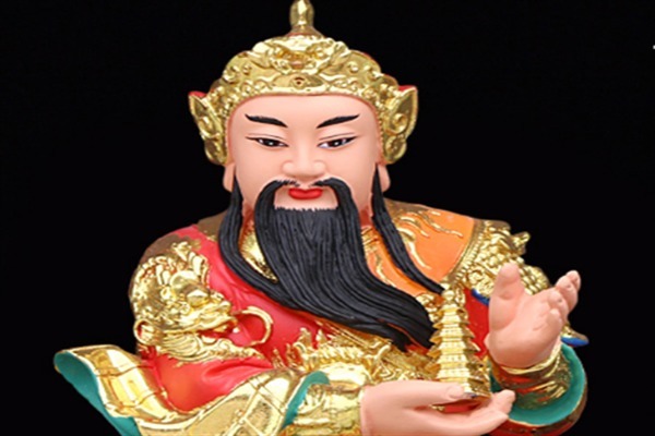 玉帝$啥纠葛?托塔李天王500年后仍怒气难消,当着太白金星,剑劈悟空