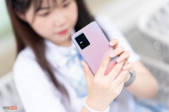 fhd|自然人像美颜自拍，vivo S10继续照亮你的美