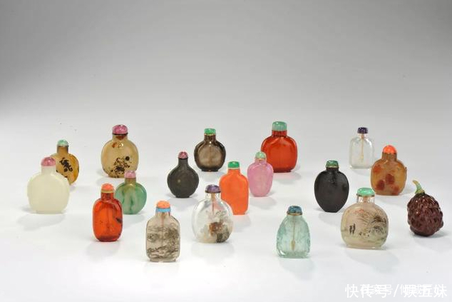 清乾隆,御制翡翠光素鼻烟壶究竟好在了哪里?