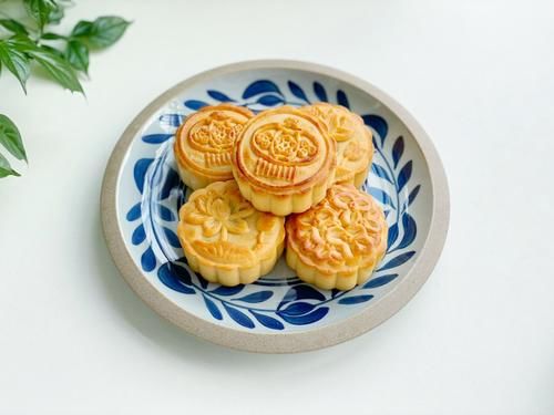 高筋面粉|中秋将至，学会了这款全家喜欢的月饼，香甜可口，过节不用买了