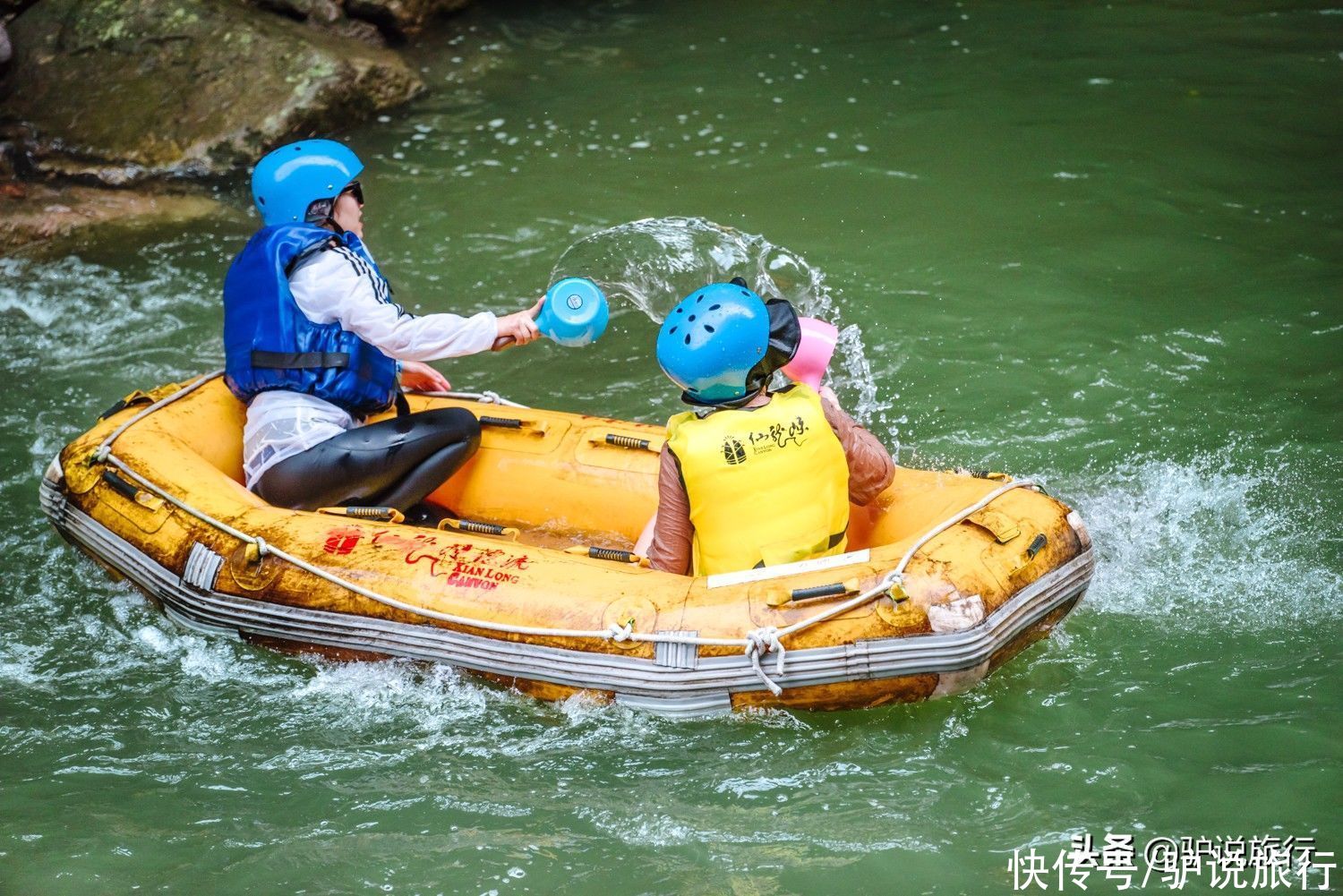 何洛洛|张彬彬何洛洛湿身啦！《极限挑战》最新取景地——安吉仙龙峡