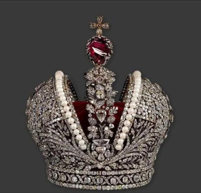 俄罗斯|来自俄罗斯皇室的神秘珠宝，奢华的设计风格，带你领略不一样的美