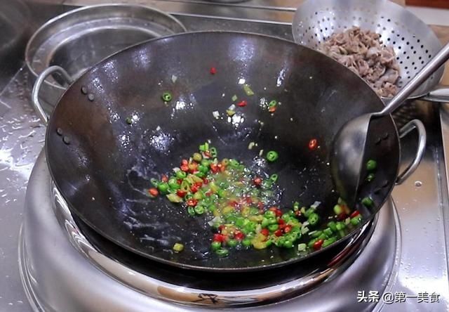 入味|酸辣鸡胗怎么做才脆嫩入味，学会这几个窍门，在家做出饭店的味道