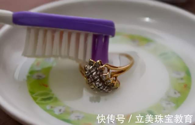 双氧水|珠宝清洗有哪些需要注意?最新珠宝清洗方法就在这里
