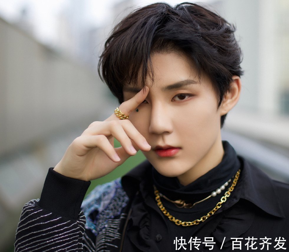 李權(quán)哲|李權(quán)哲再度回鍋參加選秀,NPC三人組帶不動(dòng)?不過導(dǎo)師陣容真強(qiáng)