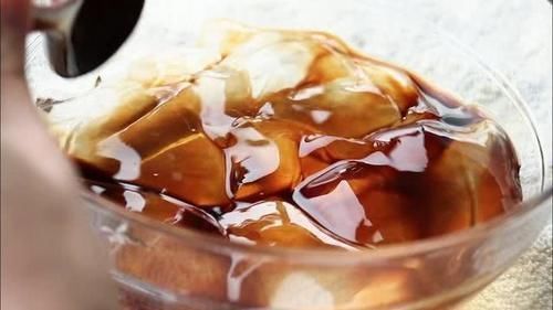 美食|我们国人“吃到腻”的美食,在外国却成为奢侈品,起名雨滴蛋糕