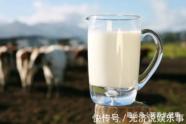 成骨细胞|花生是骨质疏松的发物?医生:不想骨头成蜂窝,3种食物尽量远离