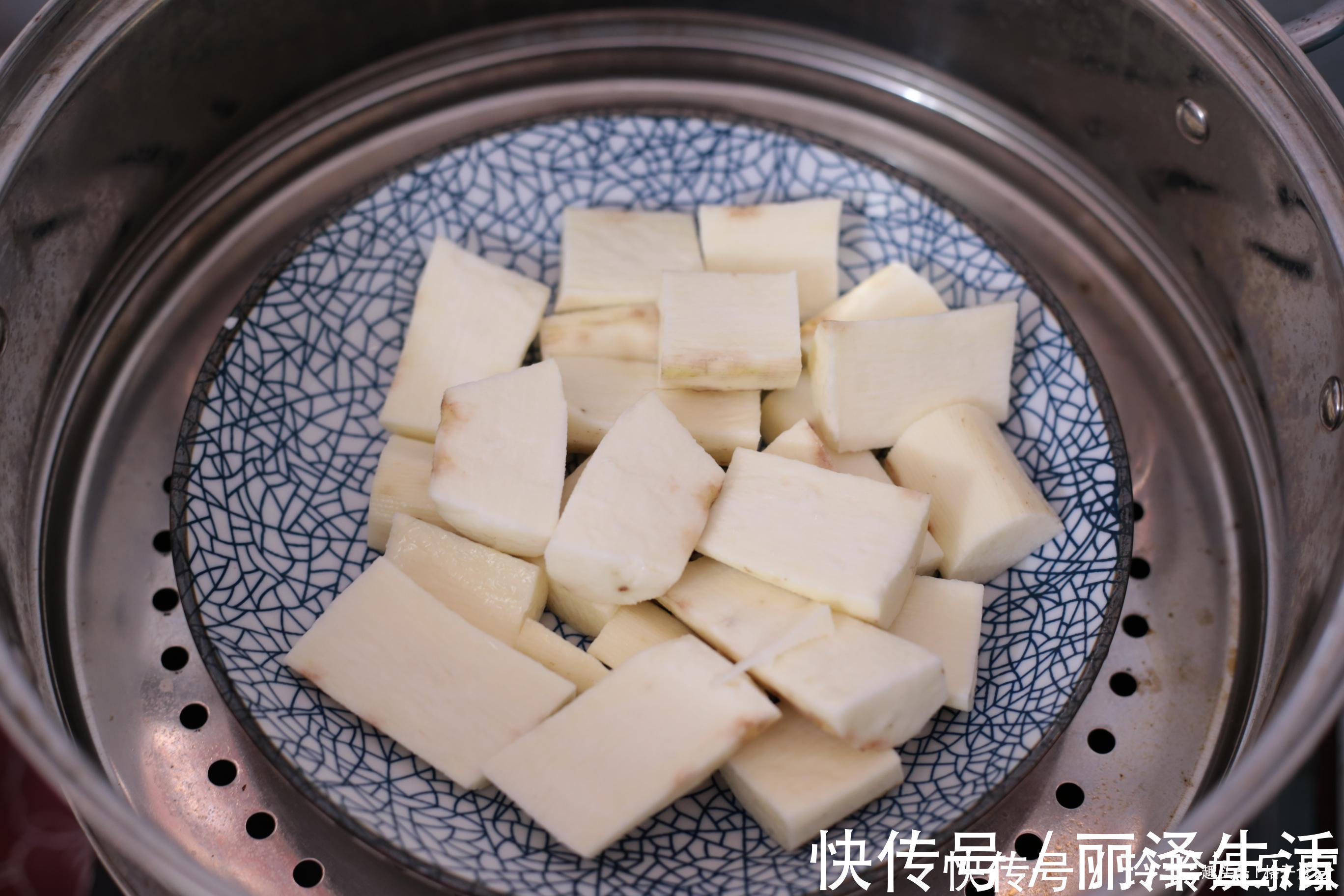过年小吃最爱此道黄金卷，金黄酥脆还会拉丝，老少都爱吃，特香