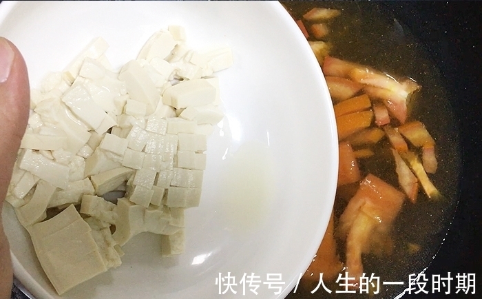 番茄|皮肤干燥润肤喝这汤,一周4次肌肤水嫩,滋养皮肤又暖身