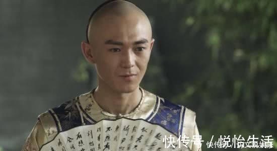 对联文化$才女一上联“河里两只鸳鸯情切切”,书生一下联,少女又羞又气