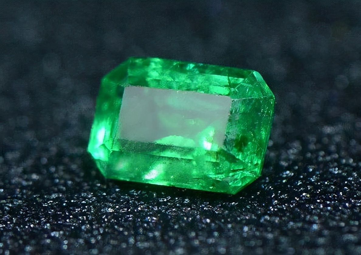宝石 祖母绿的净度,重量,该如何选择?