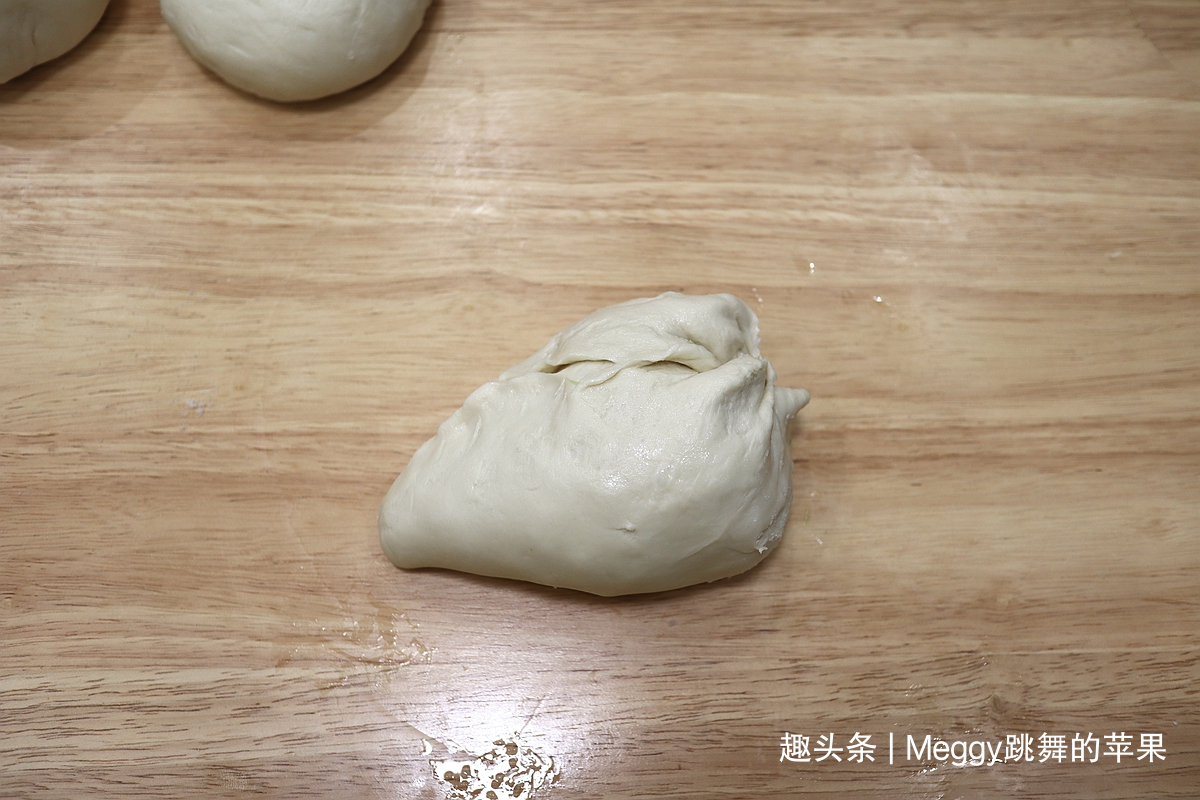 中筋面粉|3种口味的家常饼,外皮酥香柔软多层,切一刀卷一卷就这么简单