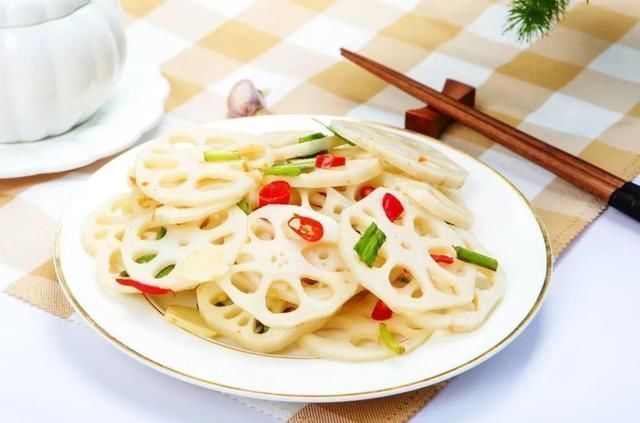 荠菜|这5种常见蔬菜,营养少且不利于健康,建议尽量少吃