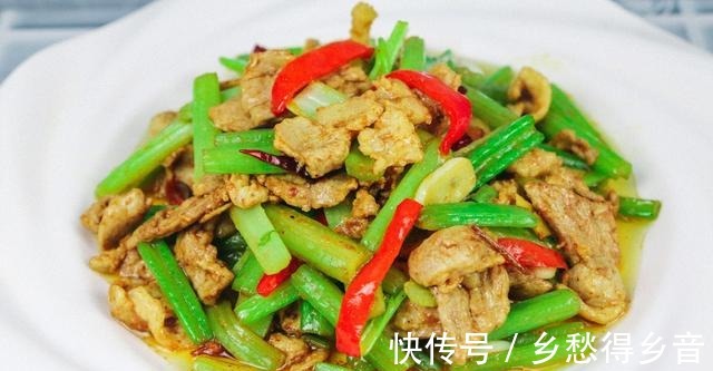 红干椒|冬天多吃芹菜身体好,分享5种芹菜做法,清爽解腻,孩子不挑食!