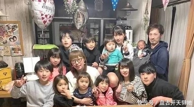 夫妻|70后夫妻20年生12娃，家中无矿却有爱，宝妈被赞“时间管理专家”