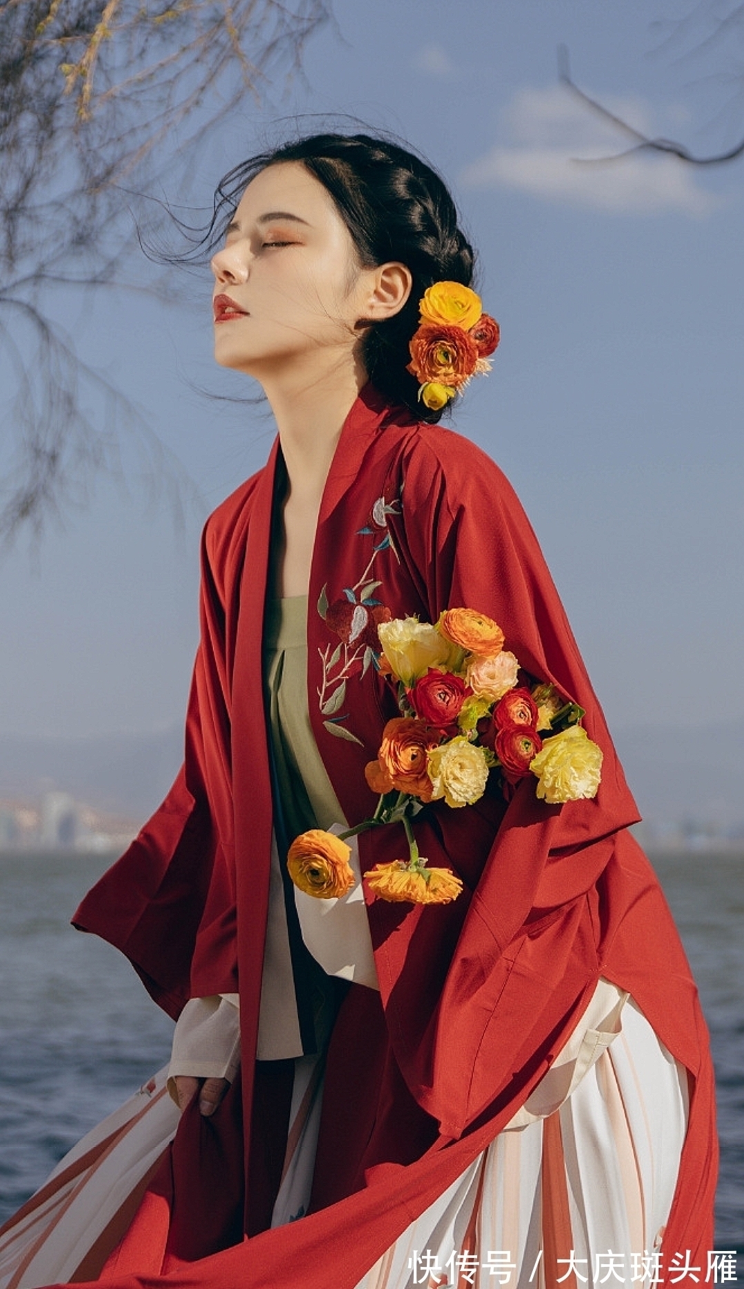 宦游人@王勃很经典的一首送别诗,开篇2句就很“抓人”,颈联成千古名句