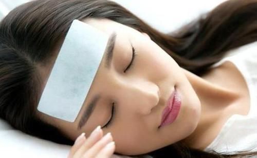 眼疲劳|女人老没老,主要看这4个地方,简单四步,帮你守住年龄的秘密