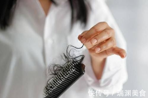 皮脂腺|长期失眠，身体通常会出现5种变化，若你有，需及时改善失眠