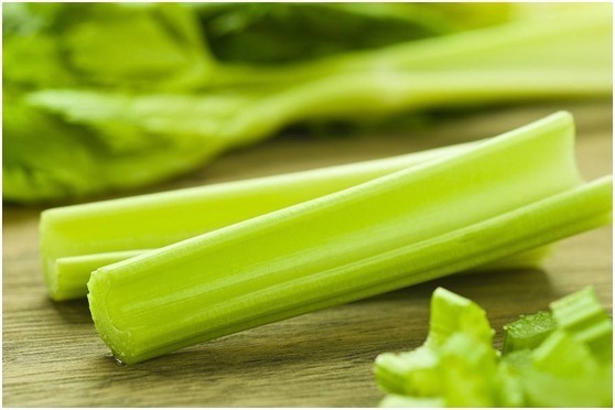 抗击衰老|女性不想老太快,不妨多吃3种常见蔬菜,排毒养颜、抗击衰老!