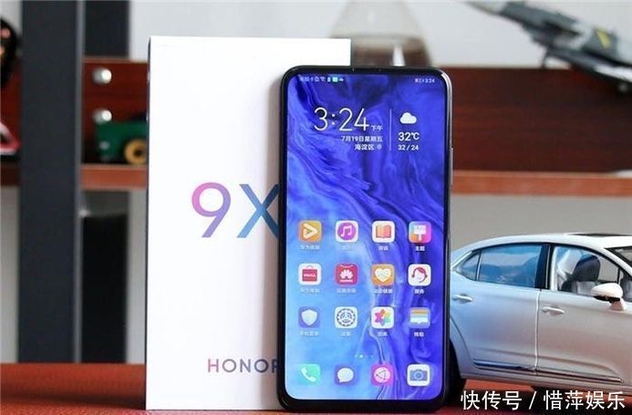 荣耀v30pro|深得人心的4款华为手机，闭着眼买都不会买错，你会怎么选